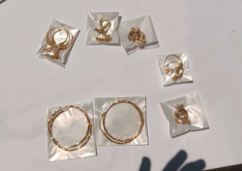 Earings Pair Of 6