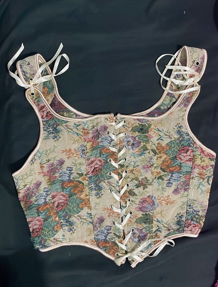 Newme Criss Cross Corset