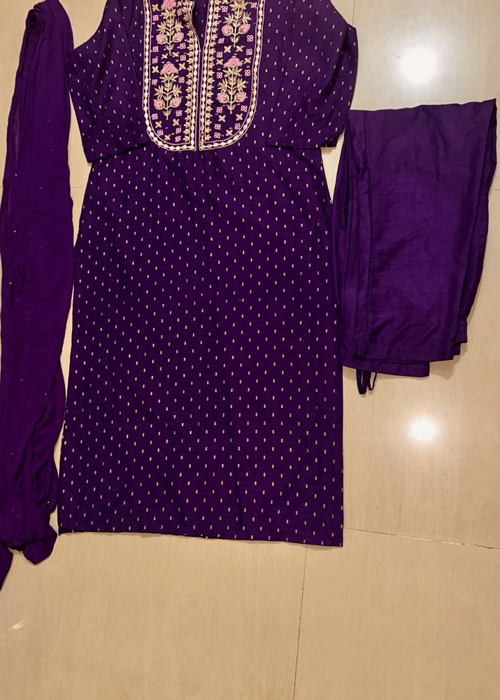 Embroidered Kurta Set