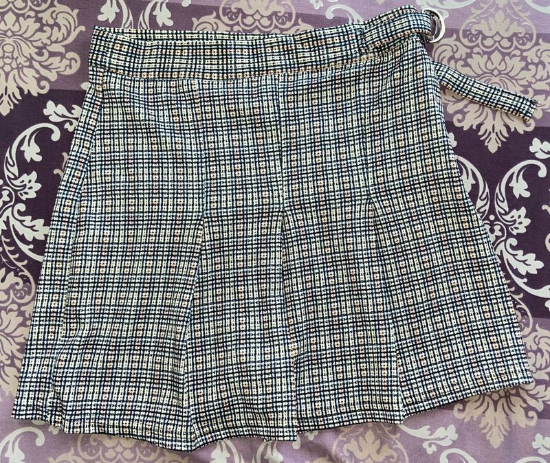 Check Buckle Skort