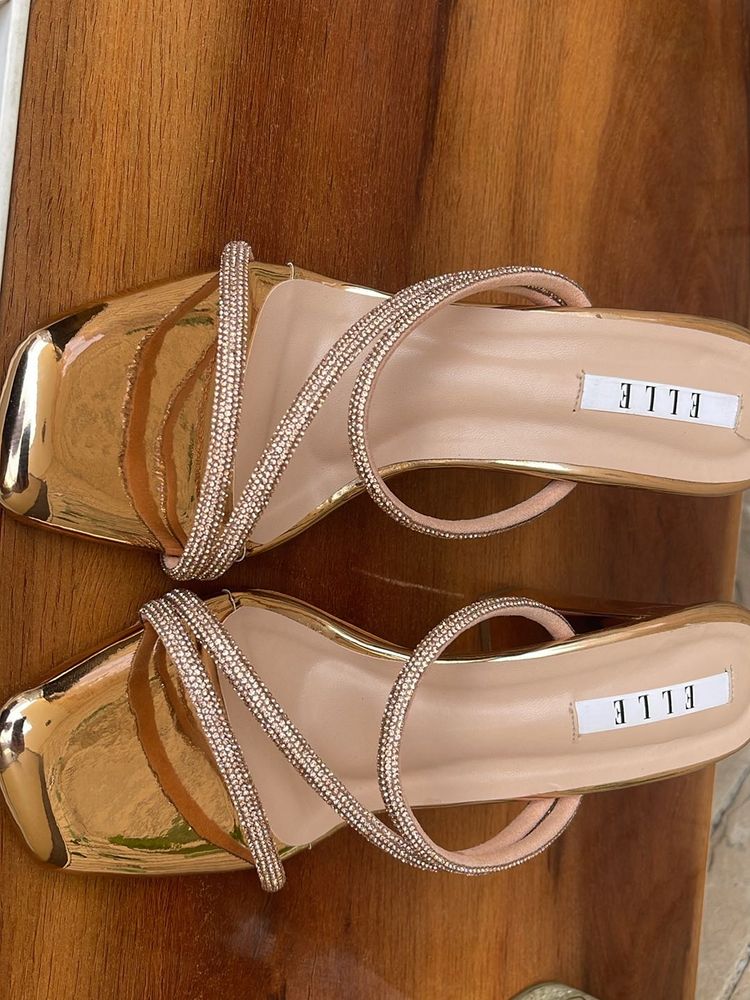 ELLE  Block Heel