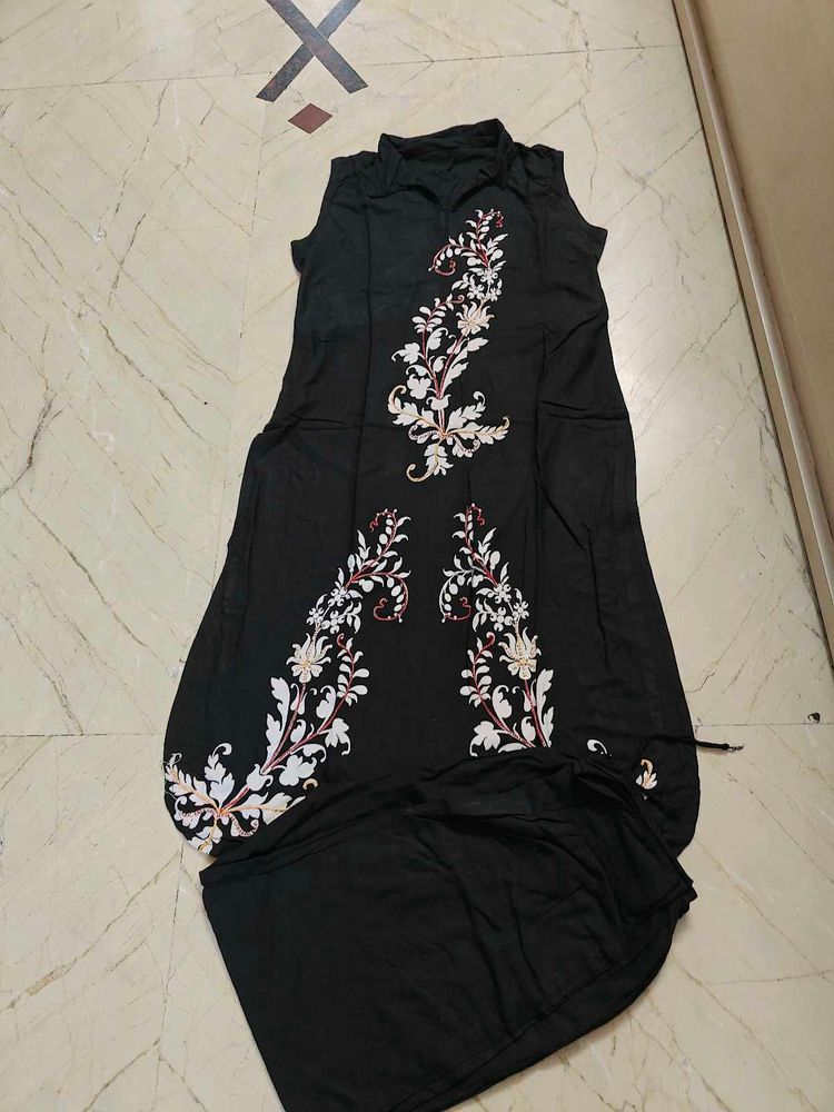 Elegant Embroidered Kurta Set With Afghani Pant