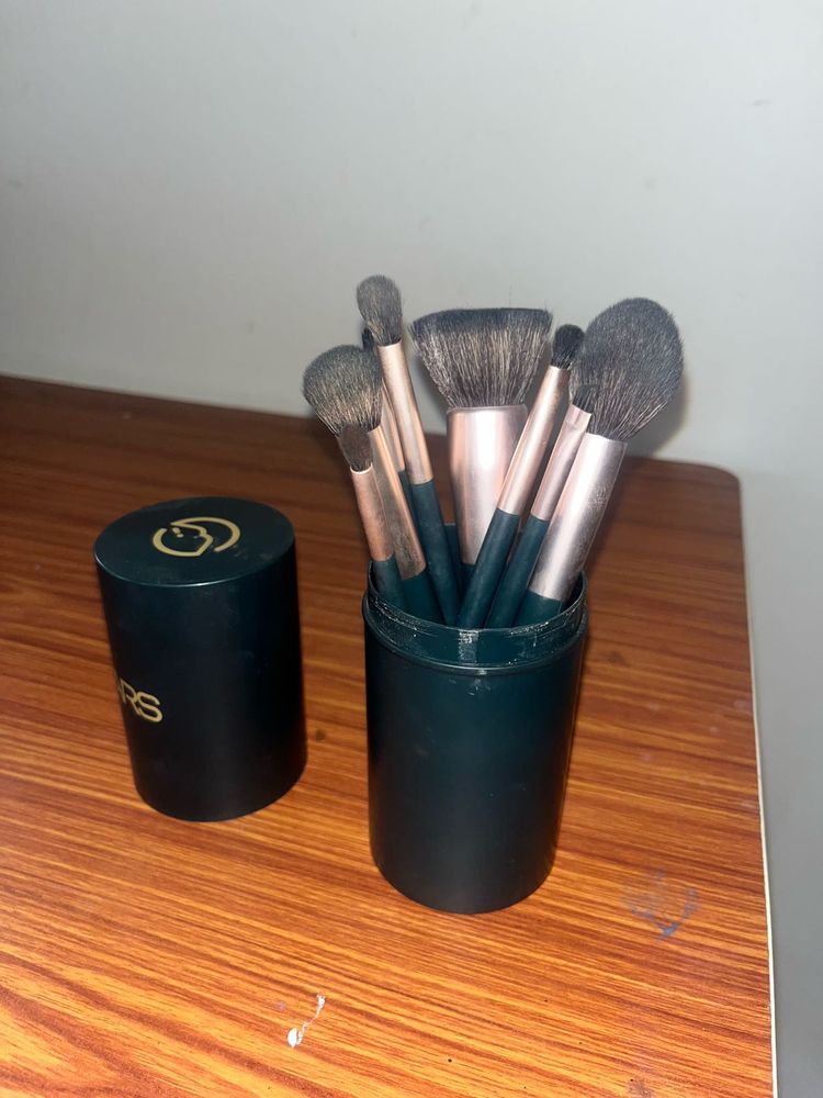 Mars makeup brush set