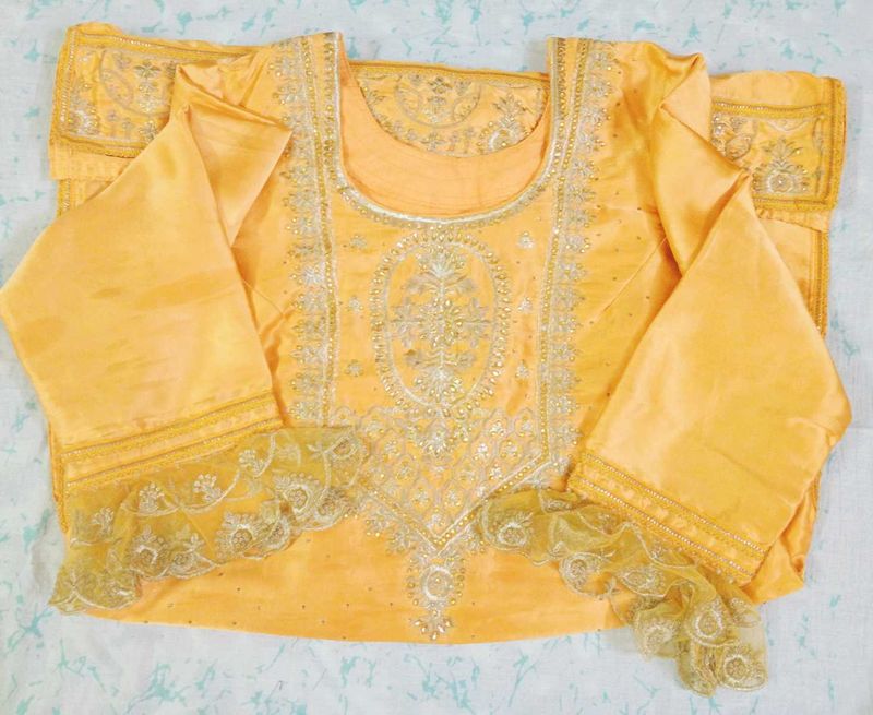 Elegant Embroidered Salwar Kameez Set