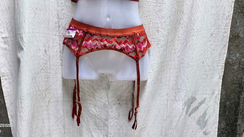 49156. Lace Garter Belt