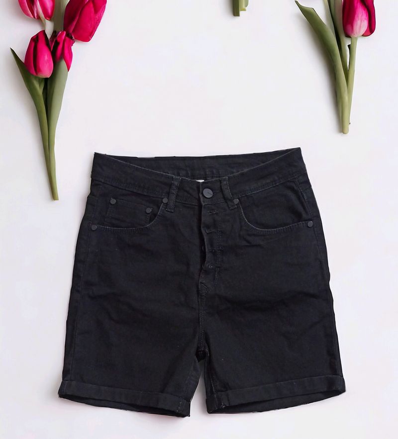 Black High Waist Short