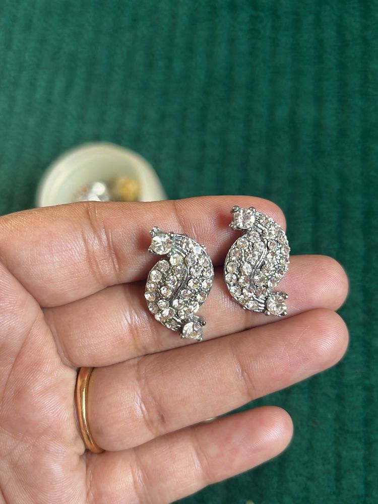 Silver Colour Studs