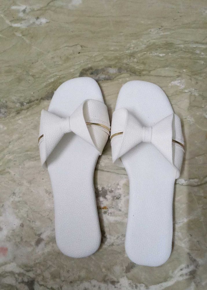 White Bow Flats