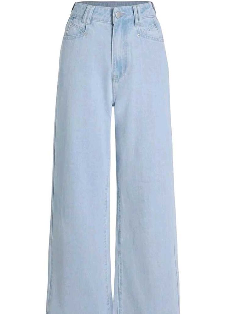 Light Wash Wide Leg Jeans
