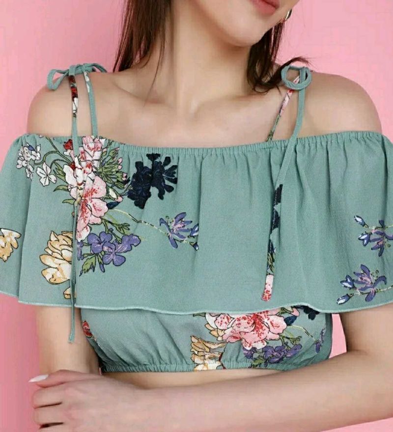 🌱Floral Off-Shoulder Crop Top