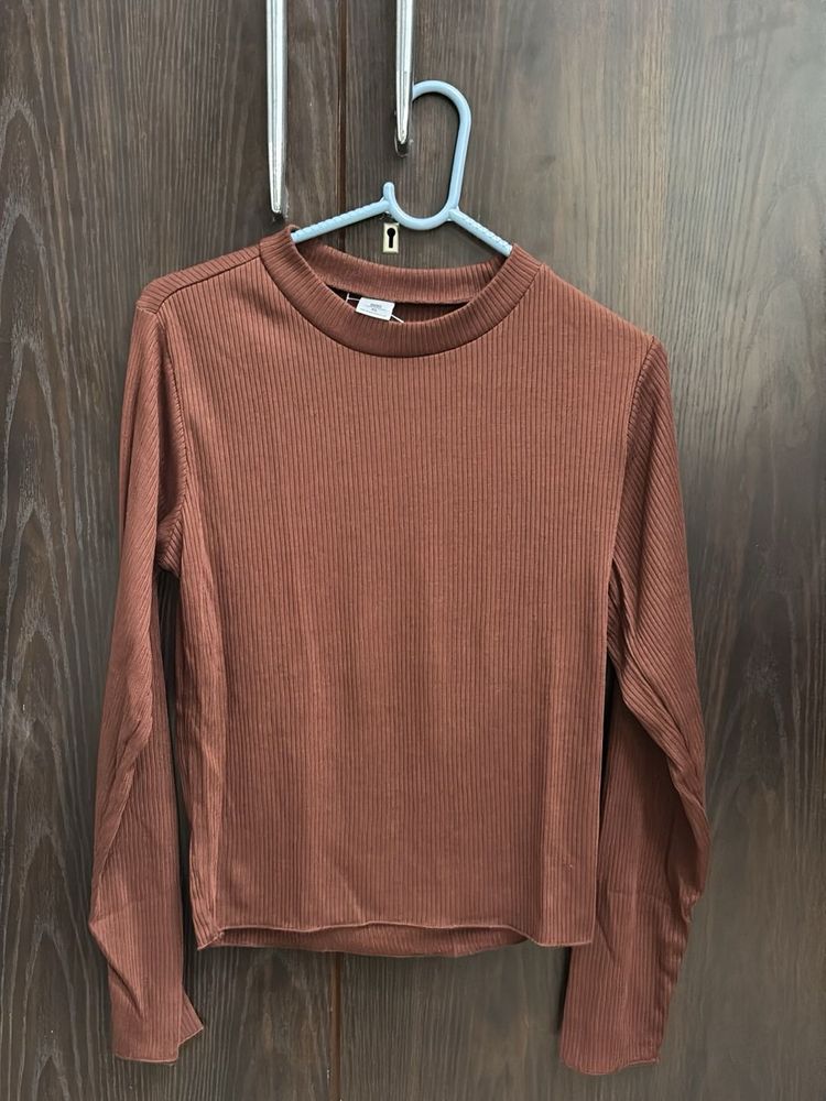 Ribbed Long Sleeve Crop Top