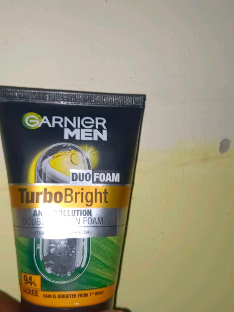 GARNIER MEN     DUO. FOAM Turbo Bright