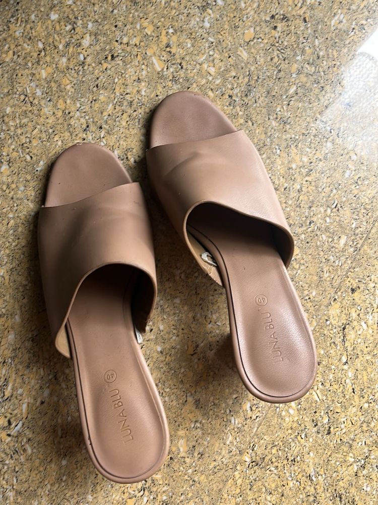 Luna Blu Nude Heeled Sandals