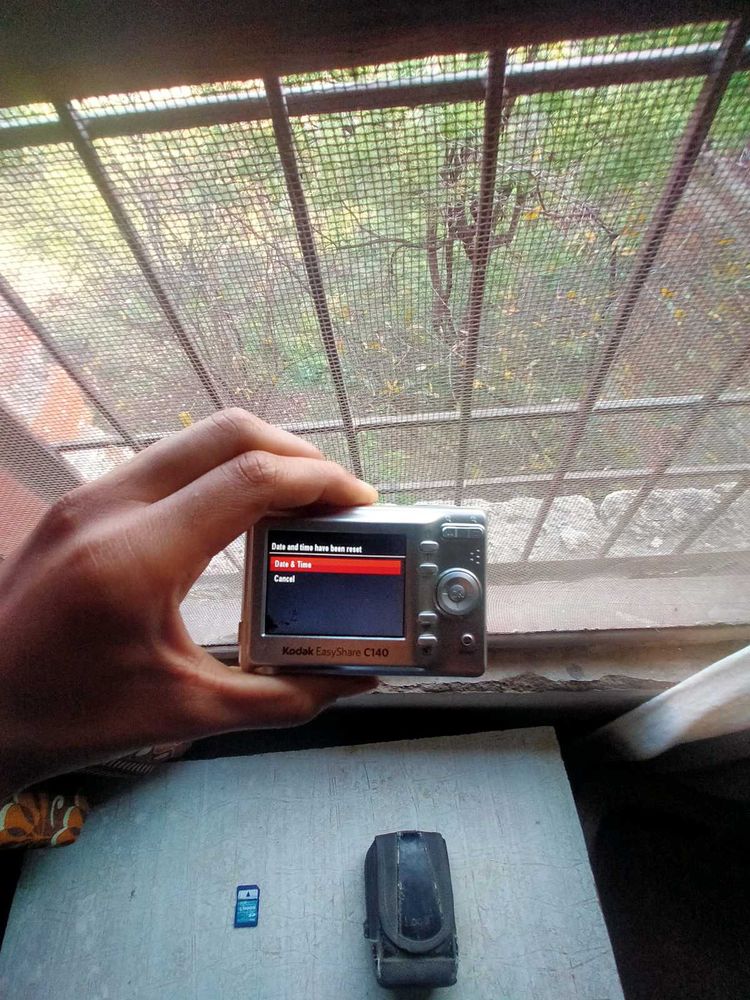 CAMERA...!
