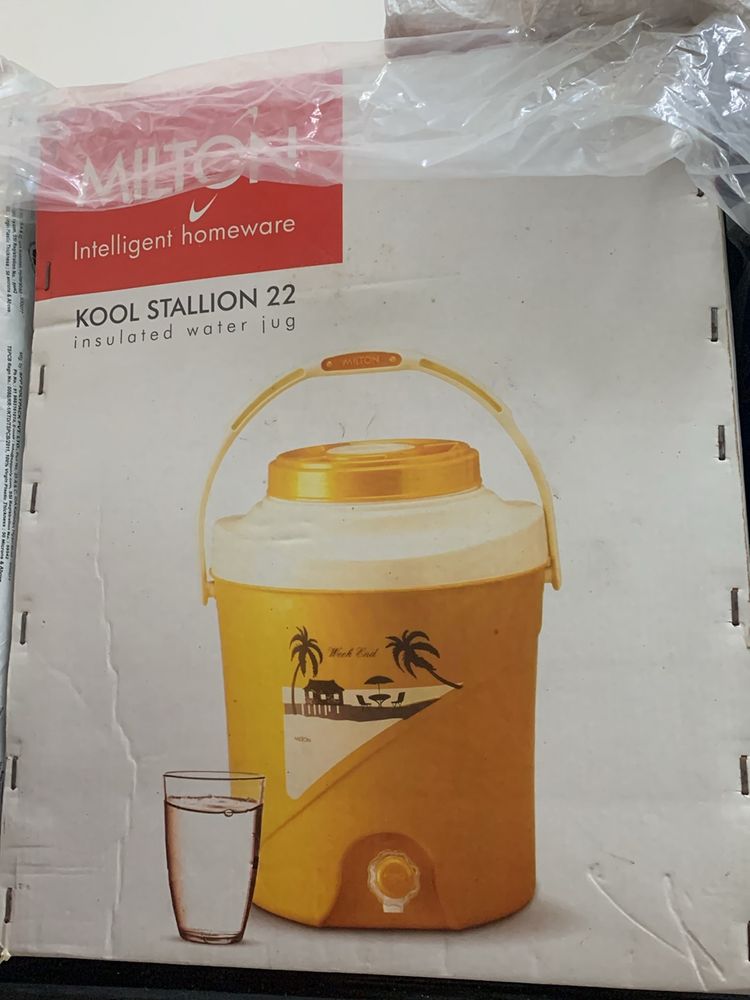 Brand New Milton Insulated Water Jug