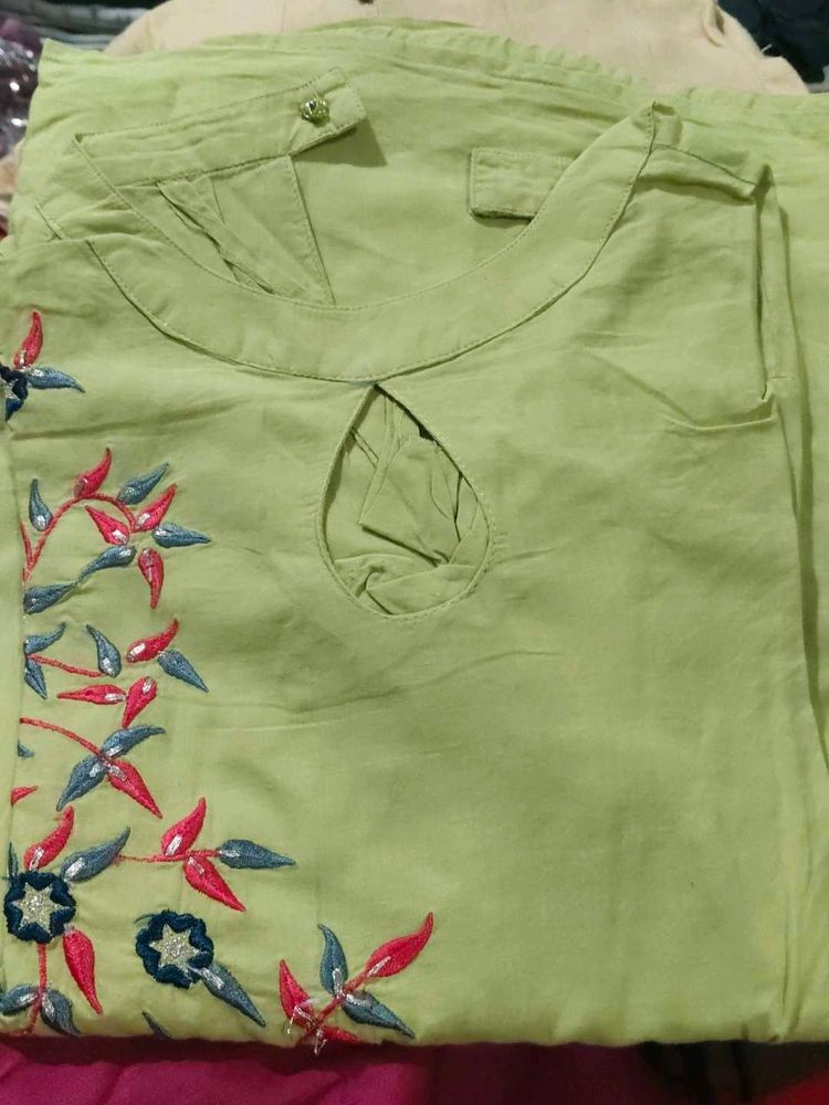 Embroidered Green Kurta