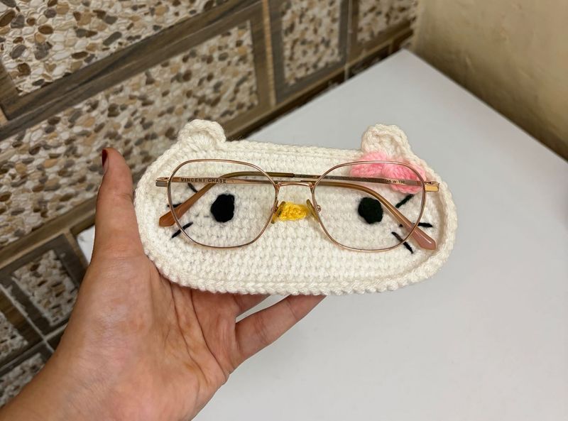 crochet specs holder