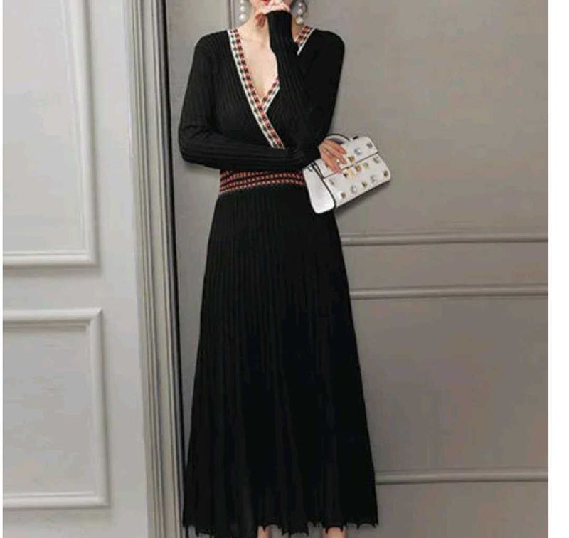 Elegant Black Midi Dress