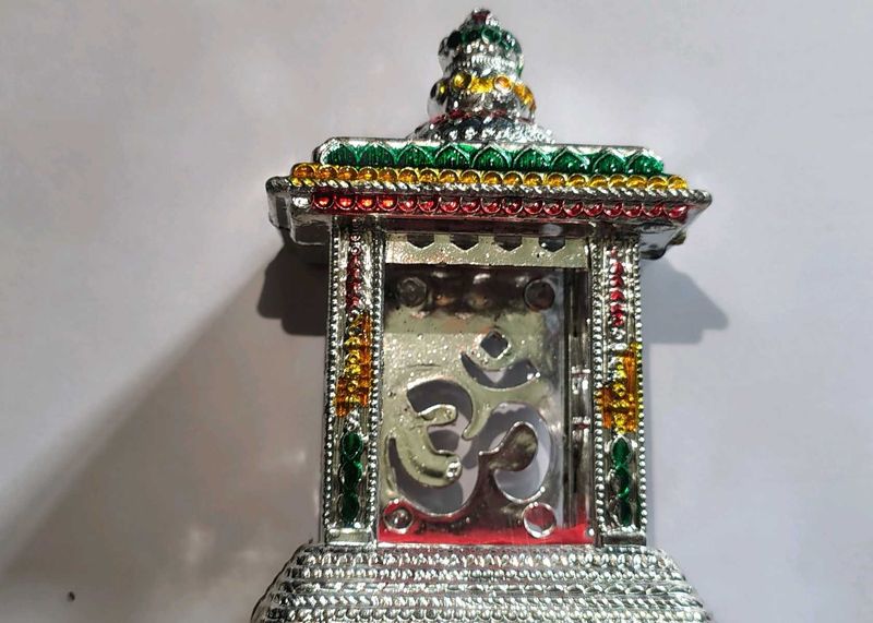 Om Showpiece