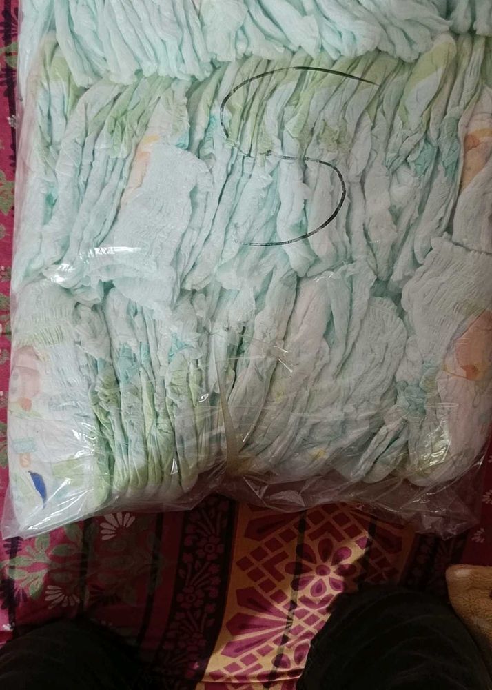 Pampers  M Size Diaper