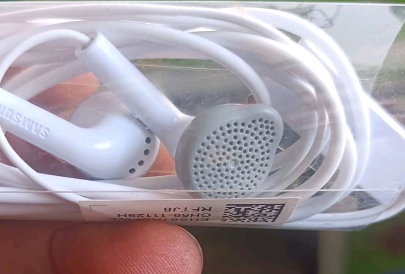 Samsung Original Earphones Offer Price 99₹ Only