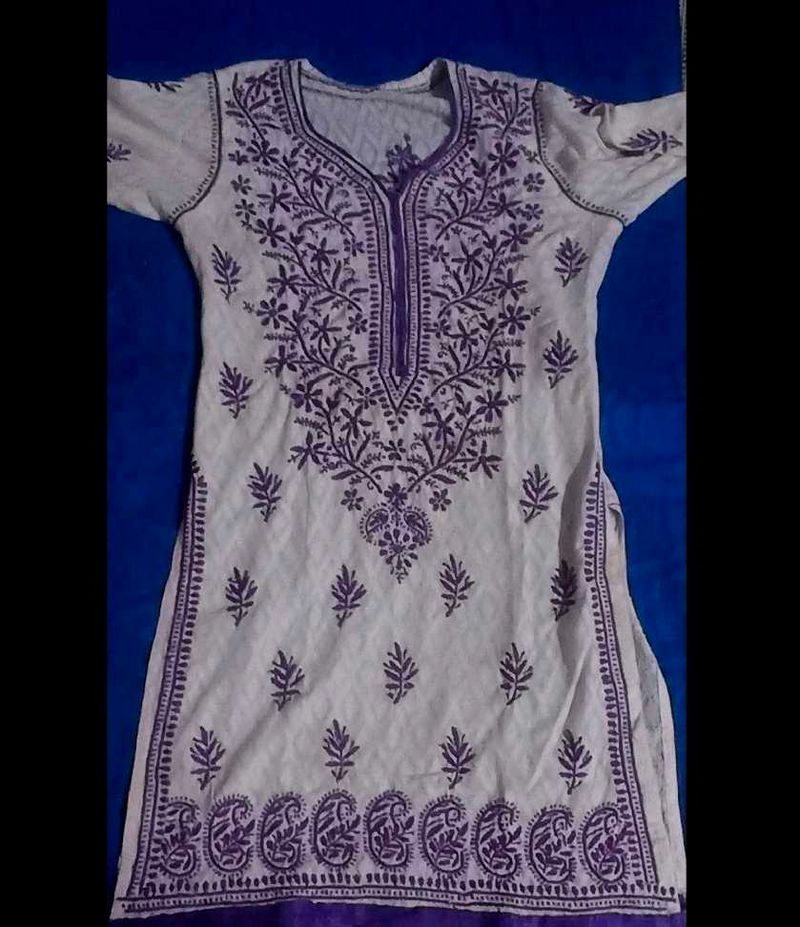 White Embroidered Lakhnavi Kurta