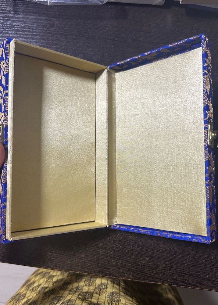 Decorative Gift box / brocade outs
