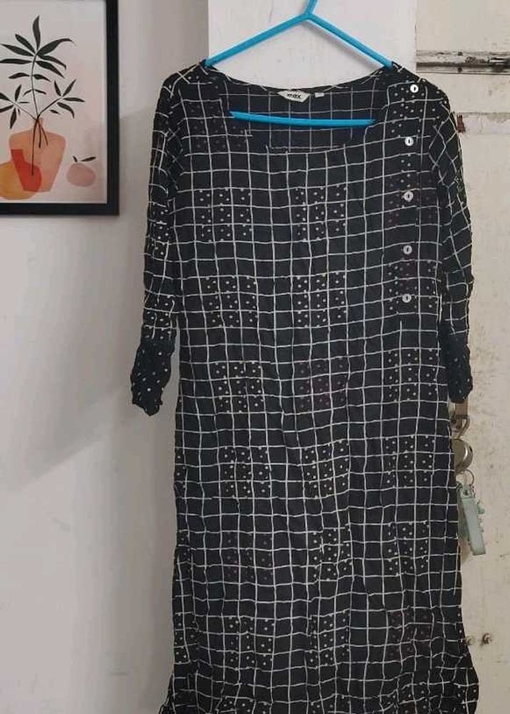 Max Checkered Kurta