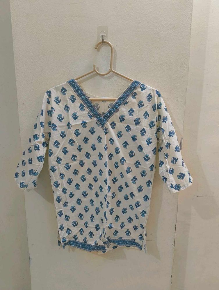 Blue &amp; White Kurta