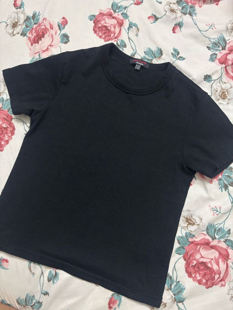 Black Tee