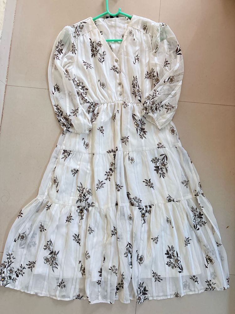 Floral Print Tiered Midi Dress