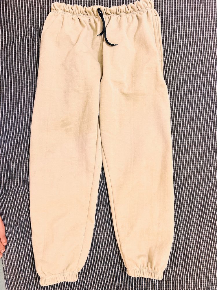 Beige Jogger!
