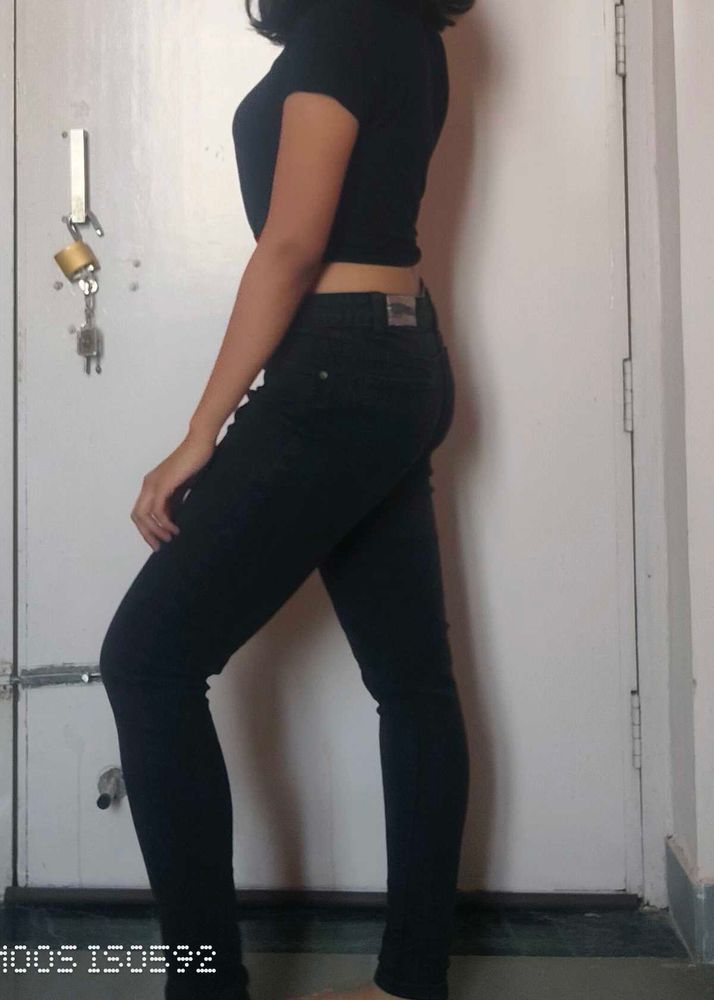 Black Mid-rise Skinny Jeans