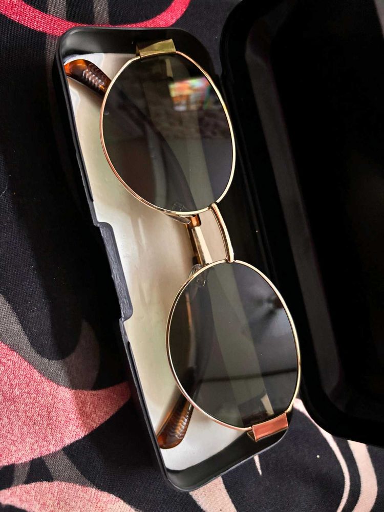 Round Gold Sunglasses
