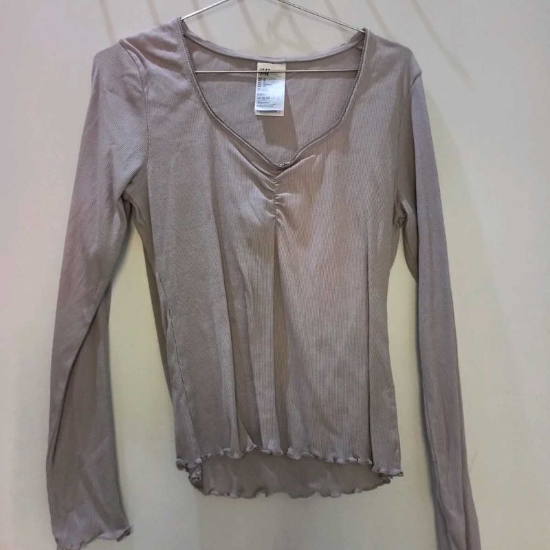 Clinched Neck Top