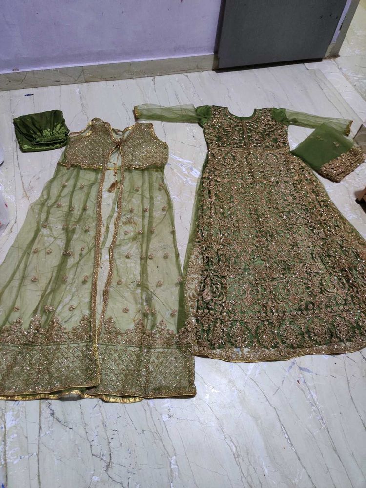 Set Of 4 Pieces Festive Gown