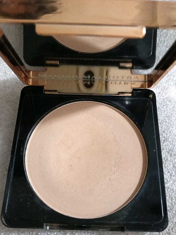 Manisha Malhotra Compact