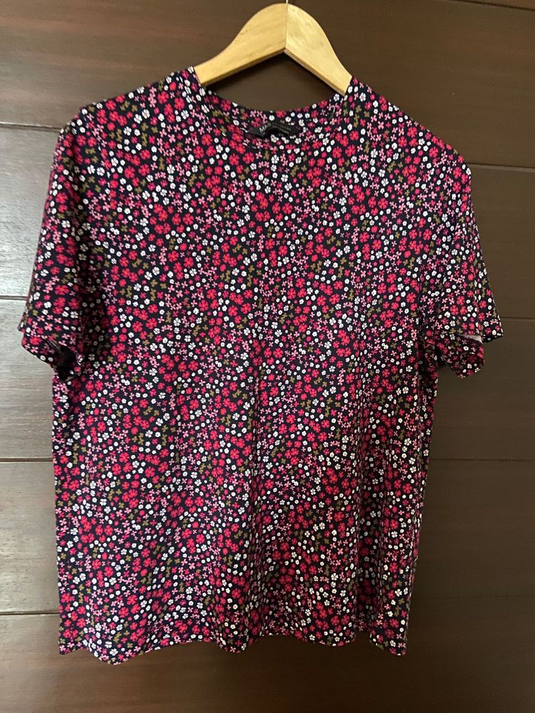 Combo of 4 branded tshirts