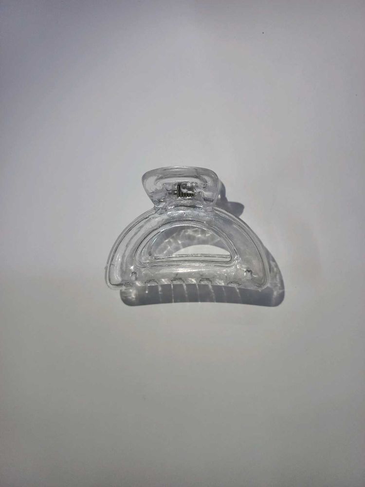 White Transparent Hair Clutcher