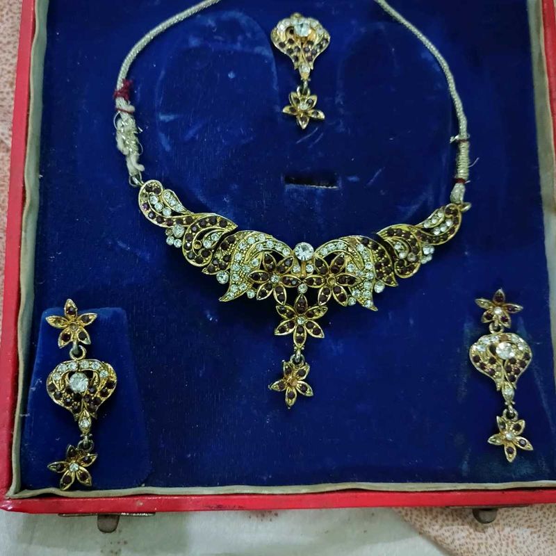 Necklace Set