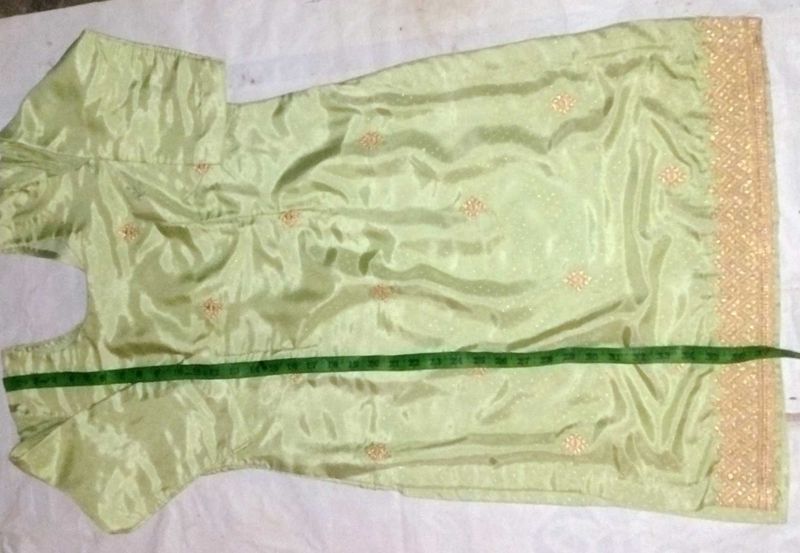Silky Suith Pathani