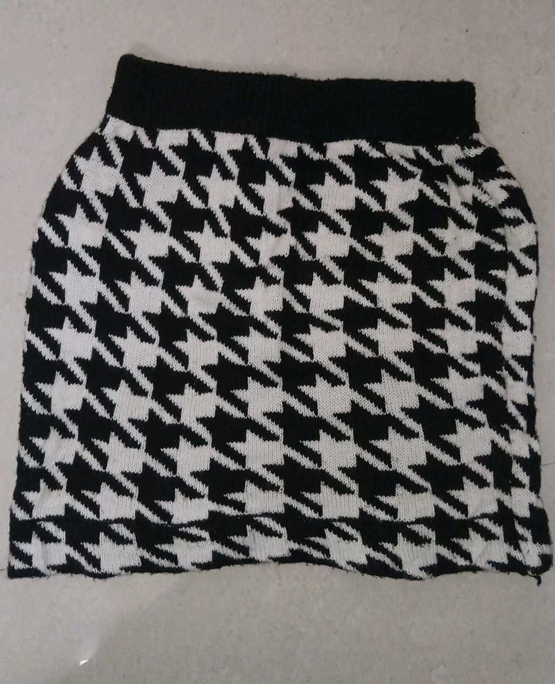 H&amp;M dupe Houndstooth Print Skirt