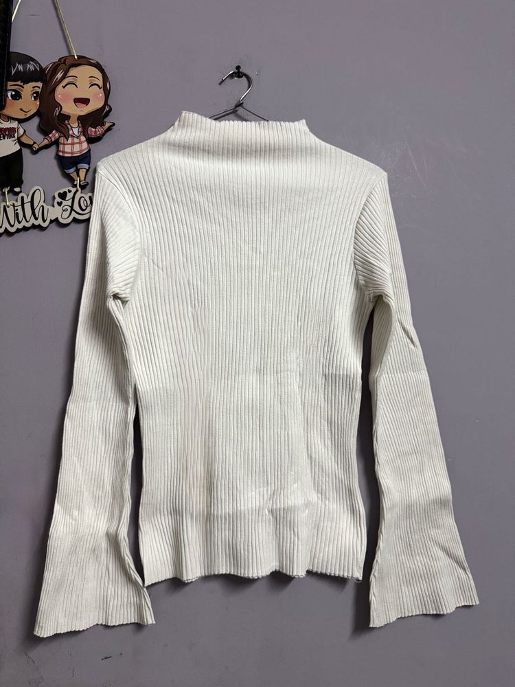turtle neck bell bottom sleeve highneck