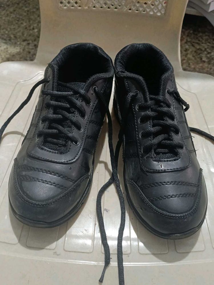 Black brand new shoes!! men women both
