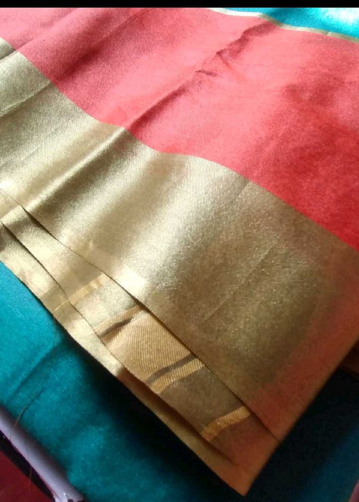 Elegant Saree with Golden Border