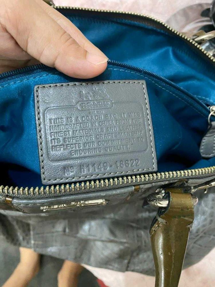 Coach Madison Lindsay Satchel ( Authentic)