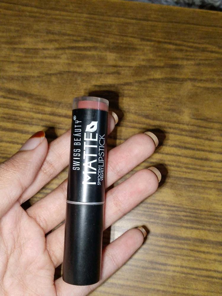 Free dot&amp;key &amp; Swiss Beauty Matte Lipstick