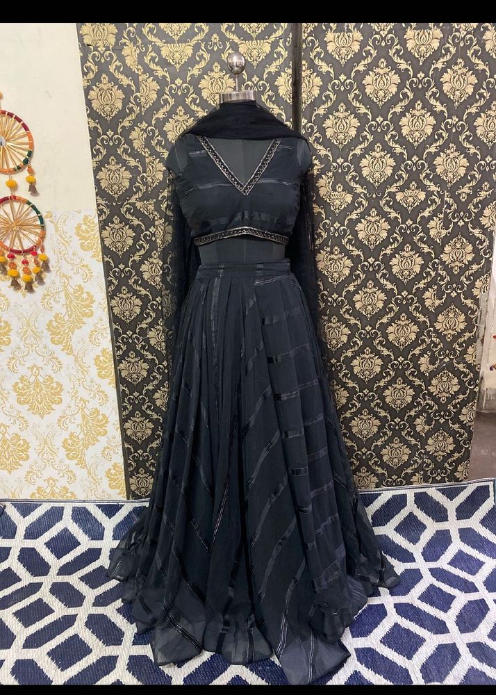 Beautiful Black Lehnga