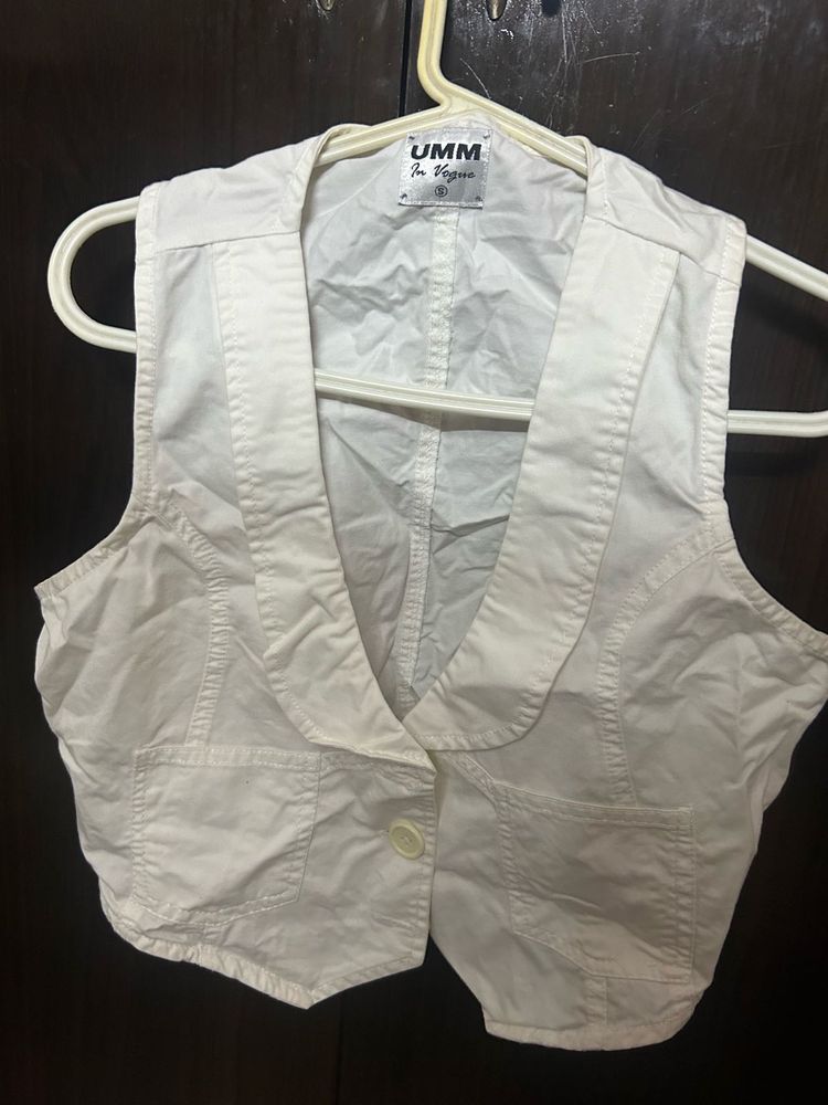 White Cropped Vest - UMM In Vogue