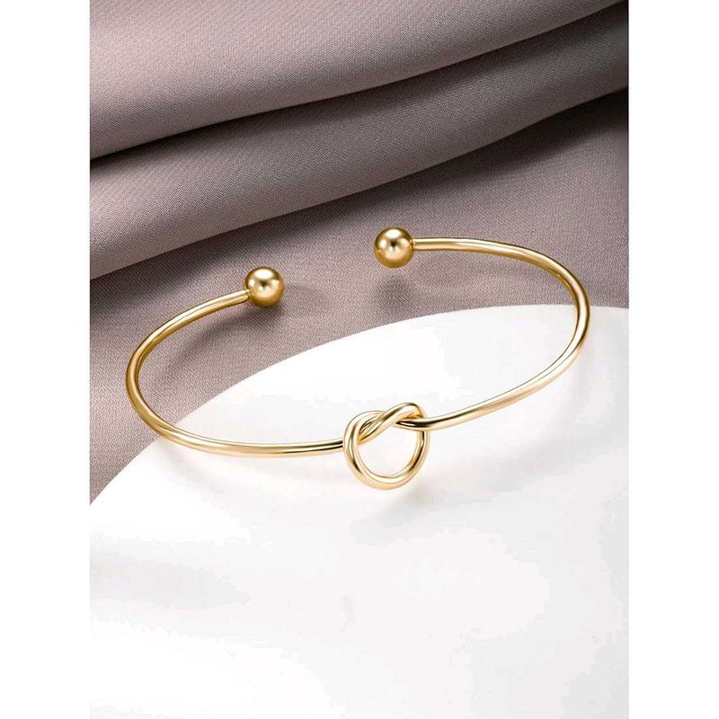Knot Bracelet🖇️🤍